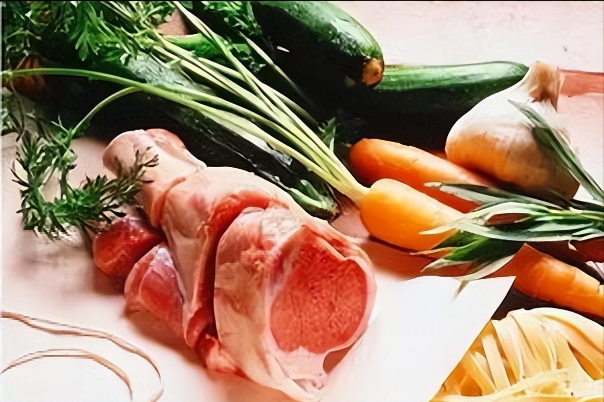 吃肉和吃素谁容易患癌,有人得癌症吃素癌症自然好的吗