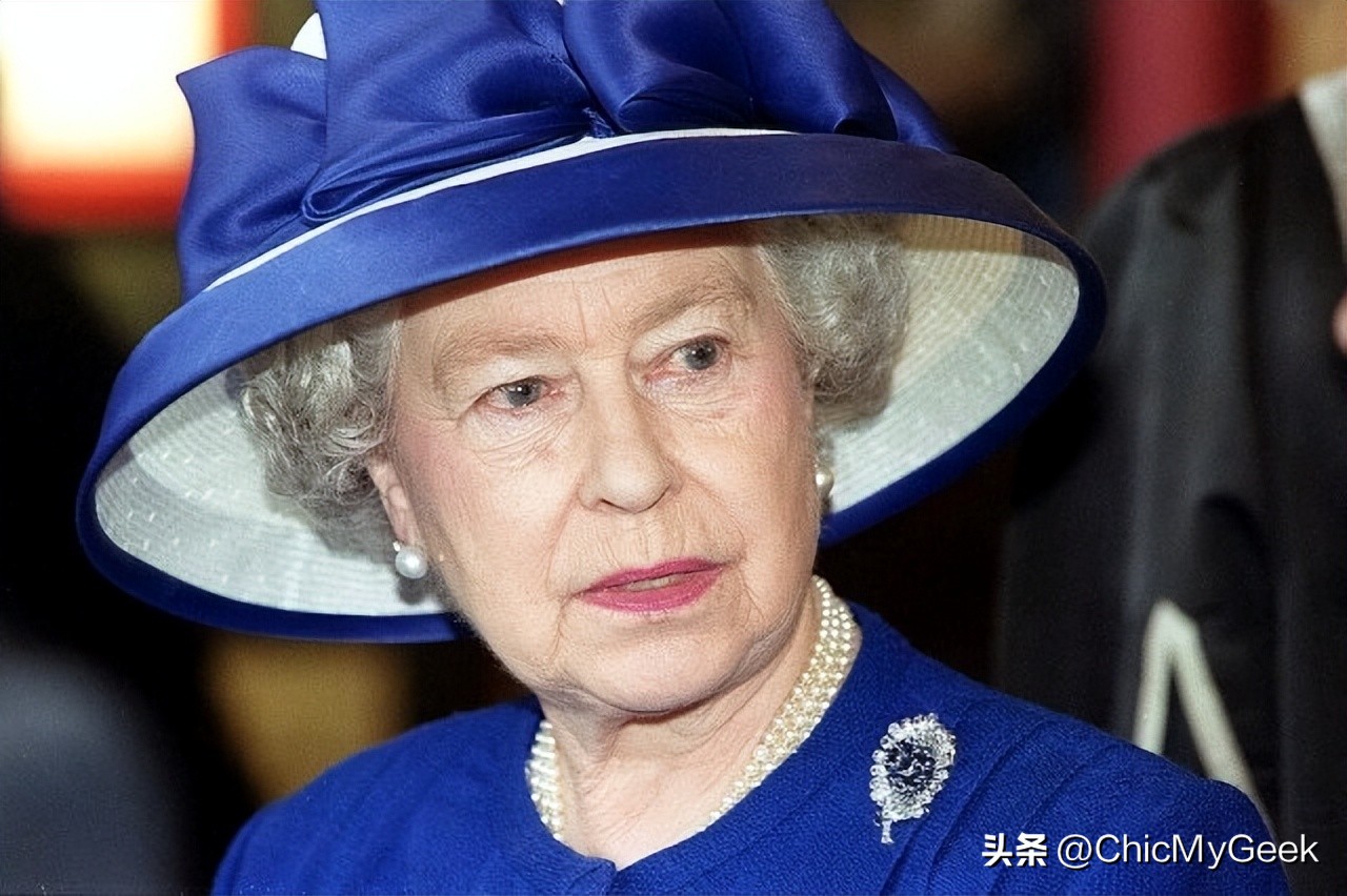 英国王室宝石戒指 (英女王婚戒背后的故事)