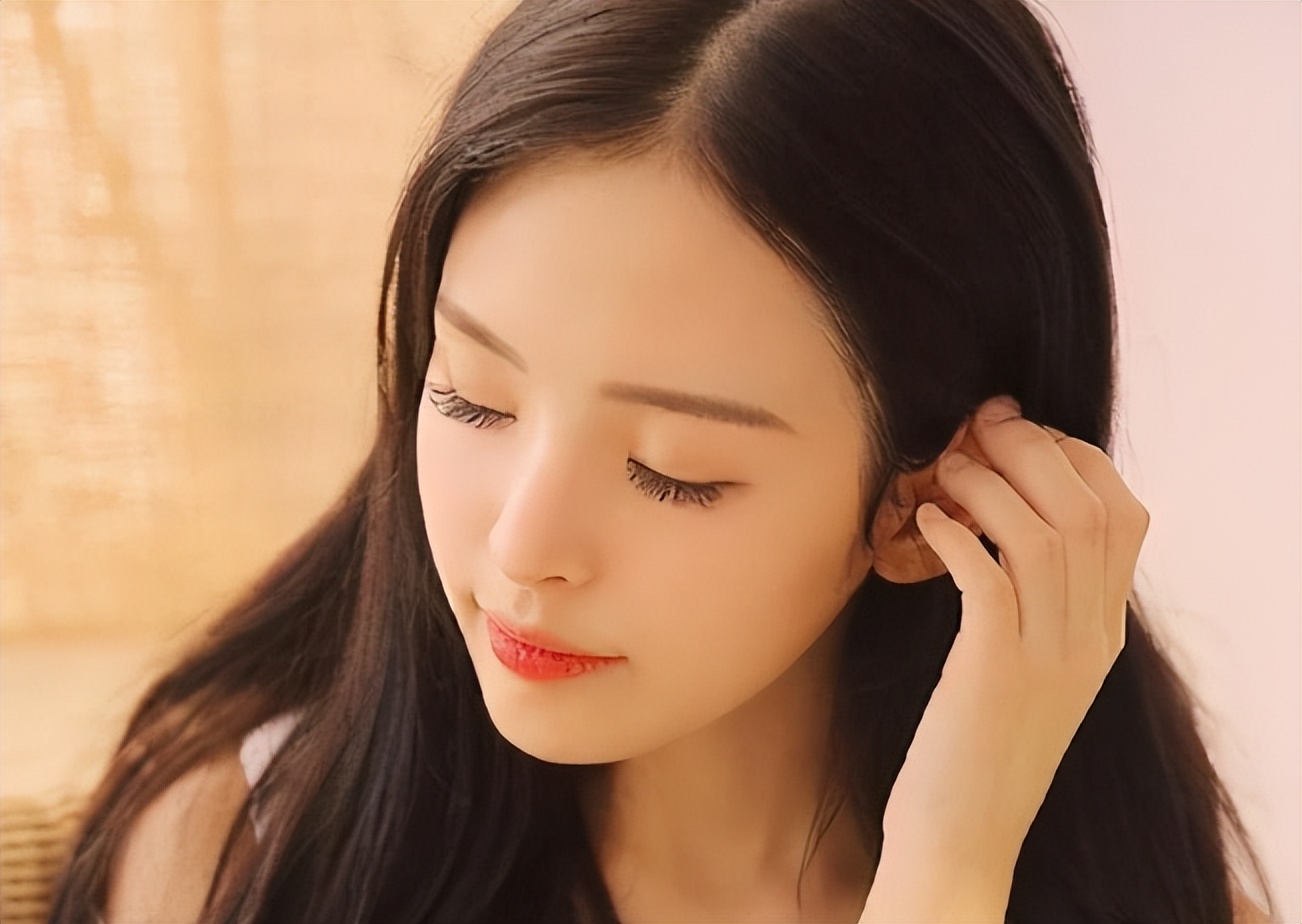 女性*处私**毛发越来越多是怎么回事？关于阴毛的4个常识你知道吗？