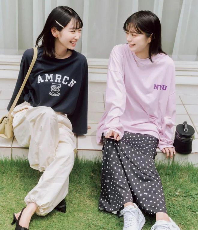 长袖t恤太大了该怎么搭配,长袖t恤的8种时髦穿法