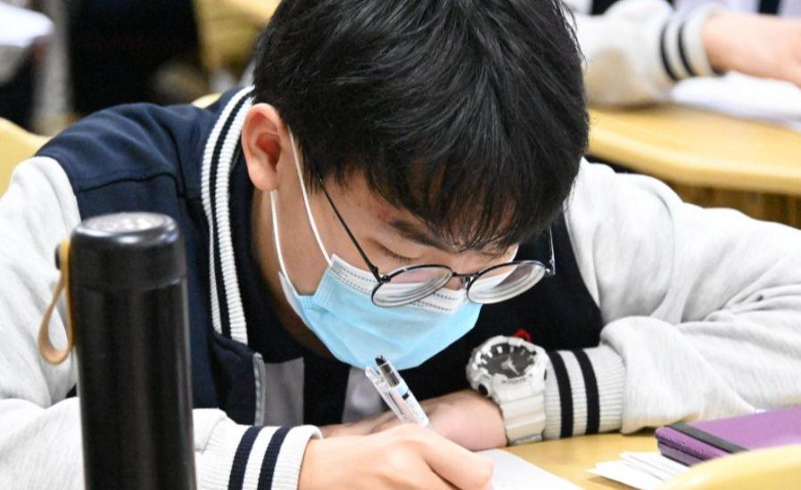 树立榜样人物、提升审美认知，对学生认知思维发展的促进作用