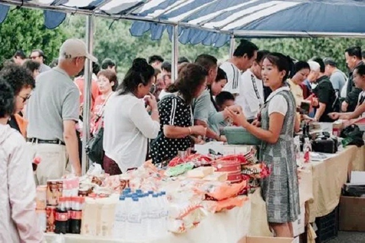 朝鲜唯一的国际机场：不能拍照，麻雀虽小五脏俱全，虎骨酒9美元