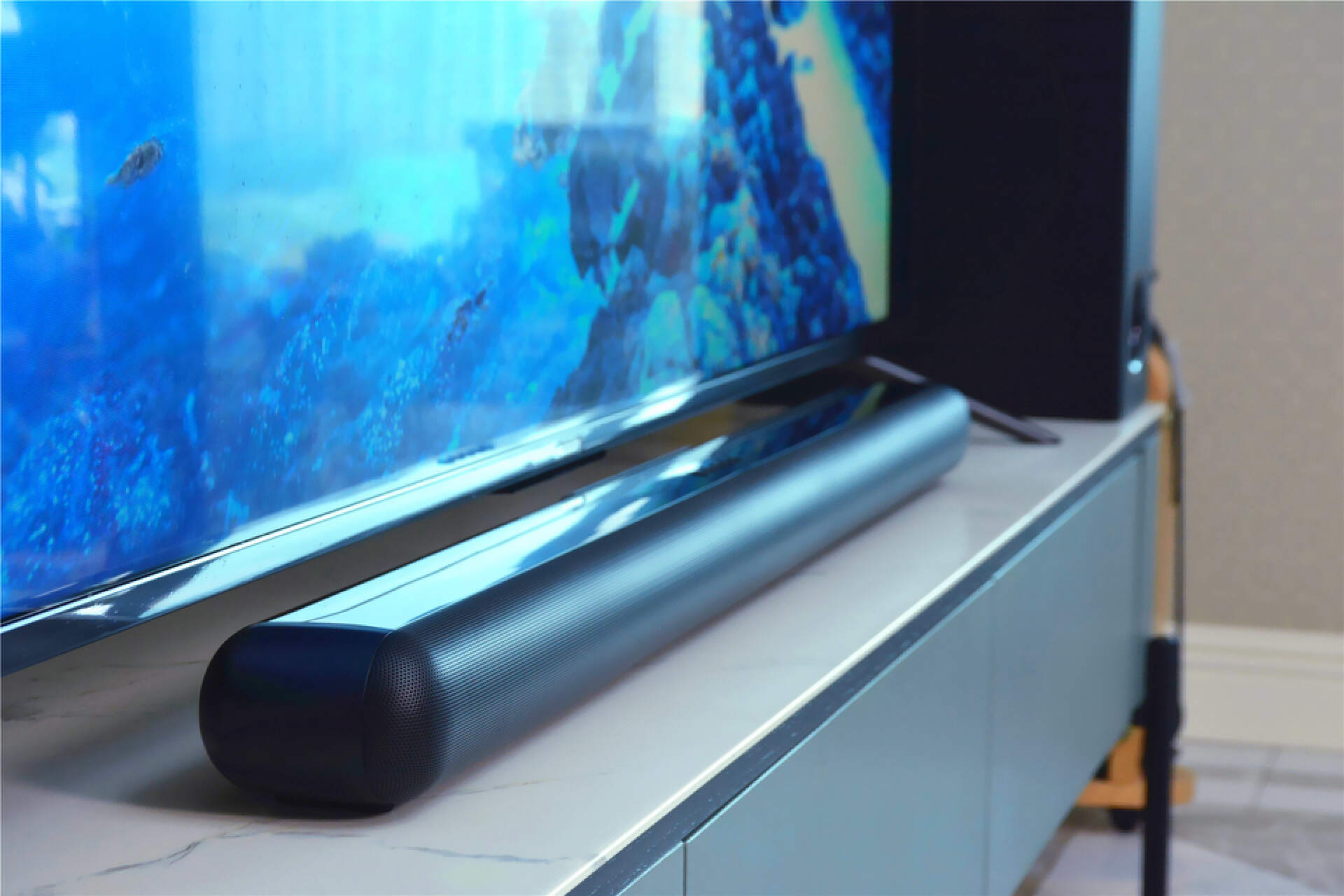 是影院也是KTV，客厅电视不再是摆设，JBLKTV350入手简评