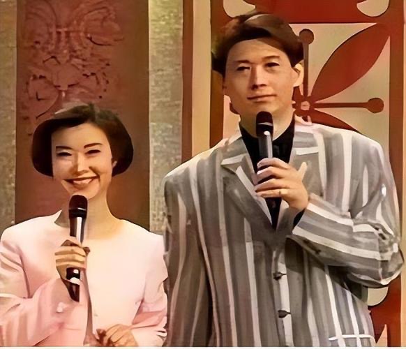 程前：与前妻离婚27年，娶小娇妻51岁当爹，如今前妻生活怎么样了