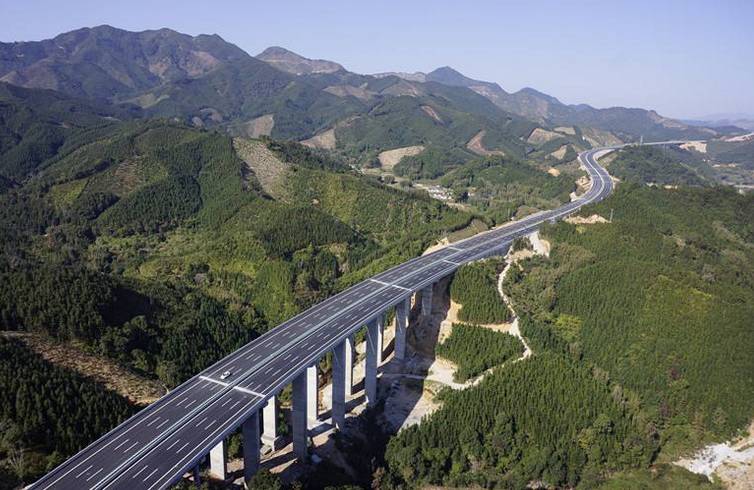 广州至韶关高速扩建工程,大庆到广州高速公路扩容