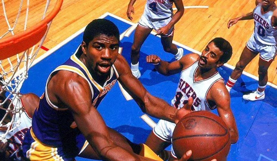 老詹拿10000助攻有多强？看了历史助攻榜前30，你就有概念了