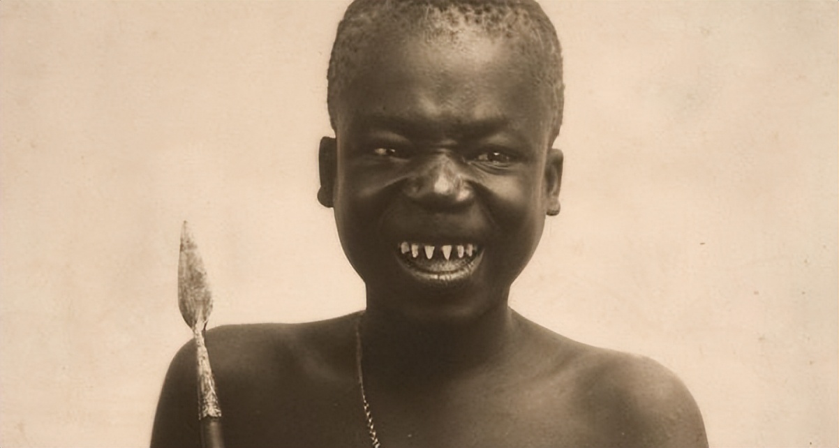 南非女孩巴特曼：因巨臀被白人骗到欧洲做展览，死后200年成标本