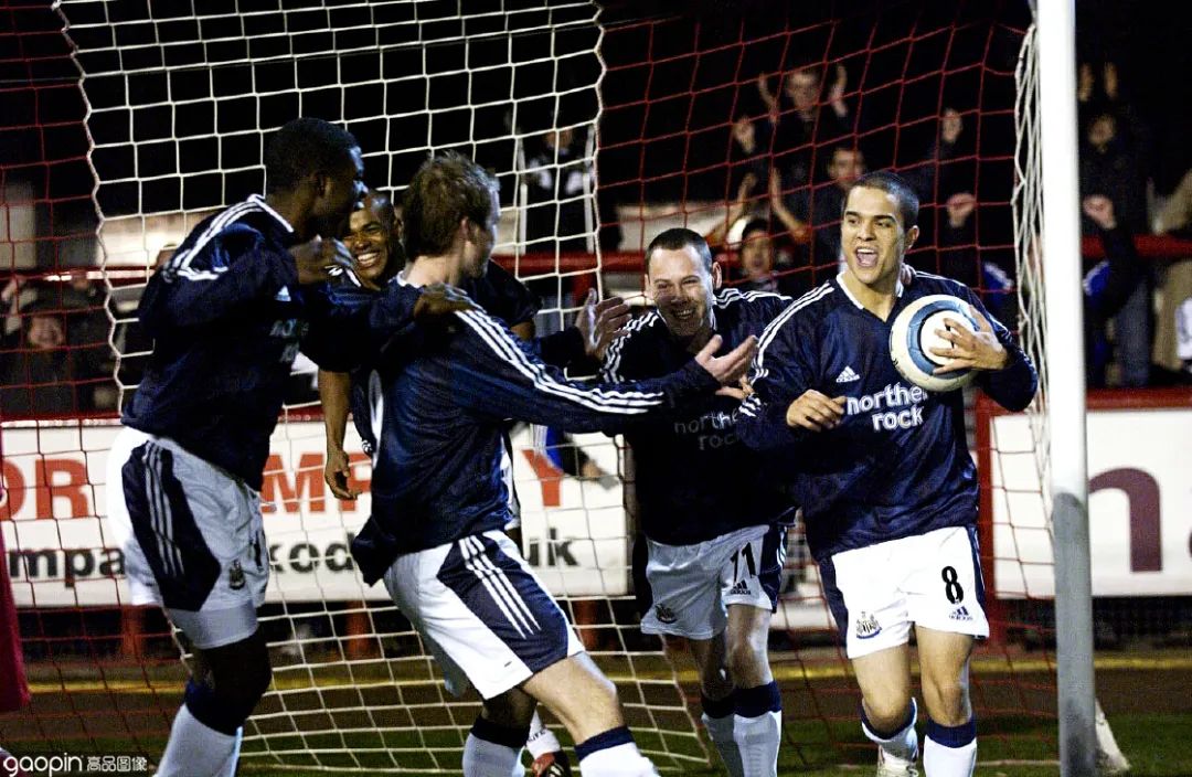 梅西祝贺c罗欧洲杯夺冠,2022世界杯梅西与c罗比赛全程视频