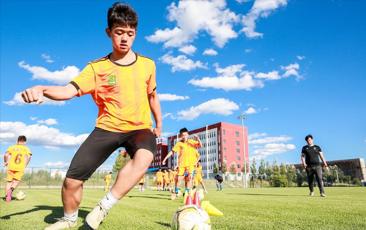 中国足球加入高考能崛起吗,高考考足球能提高中国足球水平么