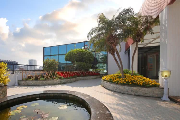 赏城中美景，品厦门味道。城市中心C位酒店，毗邻植物园、中山路