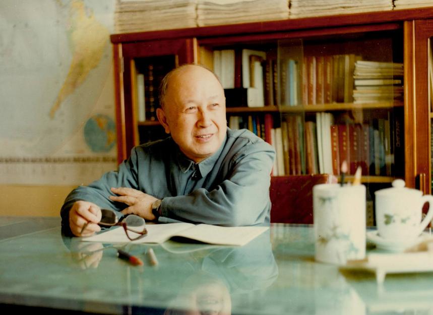 钱学森力学班和姚期智班哪个厉害,姚期智和钱学森合影