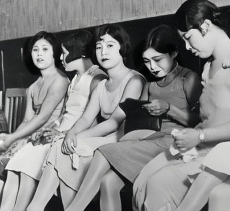 民国*女妓**的真实回忆：不怕打骂，就怕“杨梅大疮”，无药可解