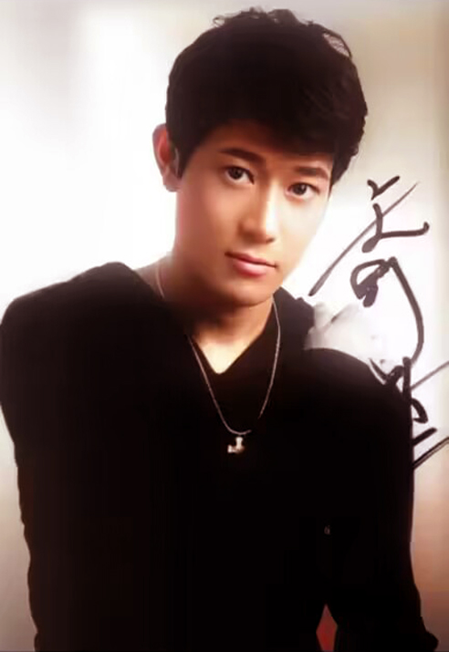 他是荧屏上凶残的“鬼子”，生活中怕重庆老婆