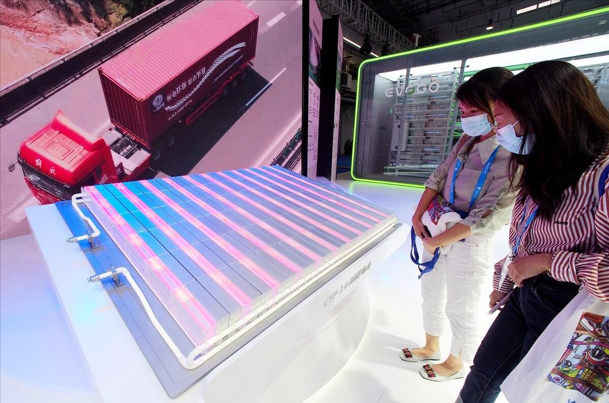 比亚迪和宁德时代谁的电池抗衰减,宁德时代和比亚迪的锂电池哪个好