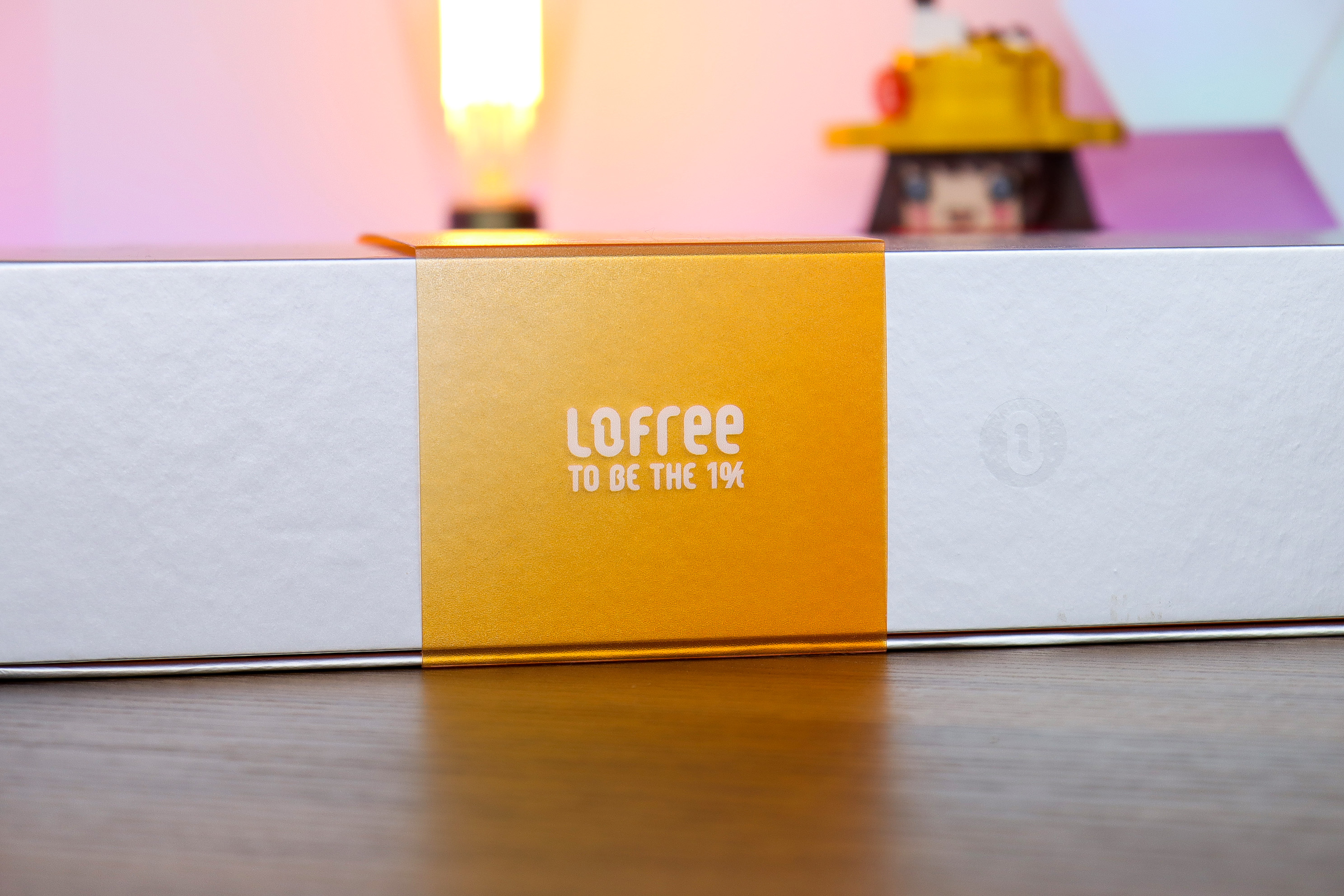 一千块，透明键盘，将手上那2平方做成工艺品的理念，我只爱洛斐