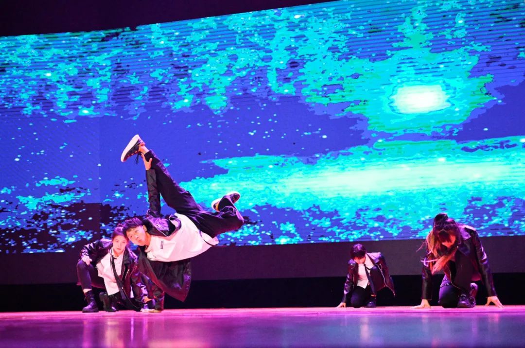 浠婂鑸炲姩,浠婂鑸炶捣鏉ュ箍鍦鸿垶