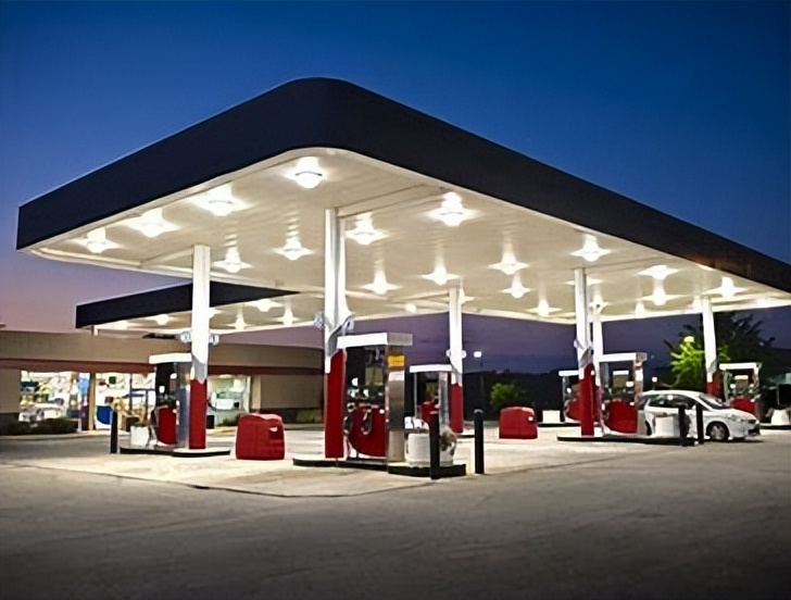 为什么说汽车加油最好加两百元,为什么给车子加油只加200块钱