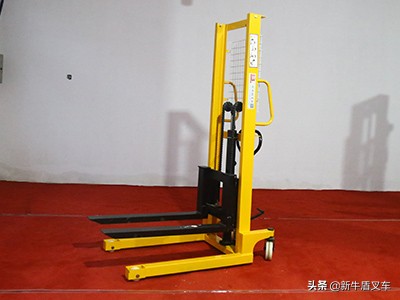 柴油叉车和电动叉车优缺点对比,手动叉车改电动叉车视频教程