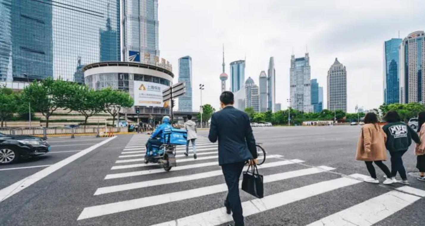 男子贷款392万买房烂尾后拒绝还贷,上海男子买房烂尾不用继续还款