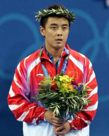 乒乓球冠军王皓简历,奥运冠军王皓和妻子现状