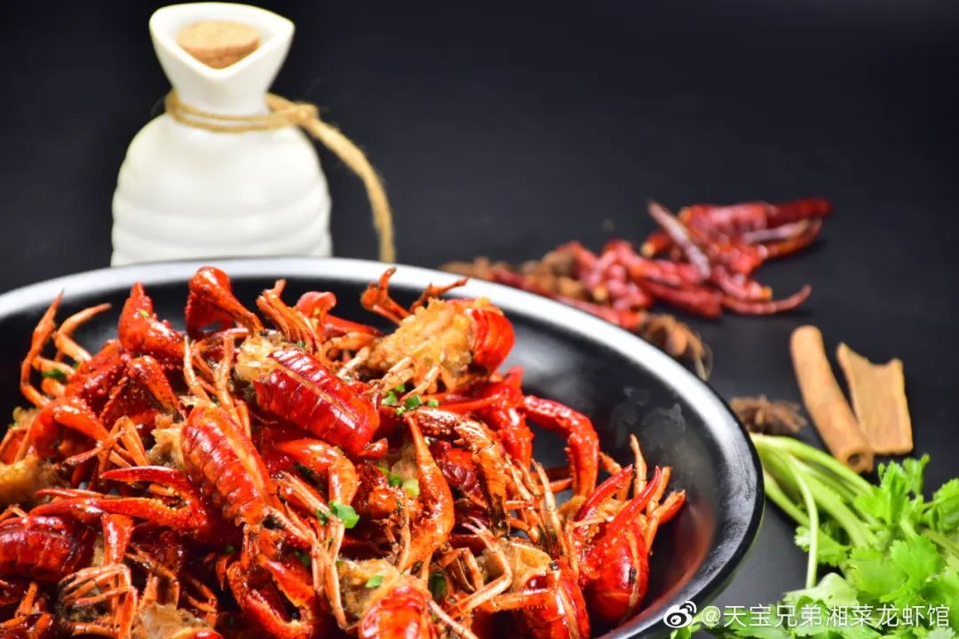 长沙超级文和友茶颜悦色,今天打卡长沙文和友网红店