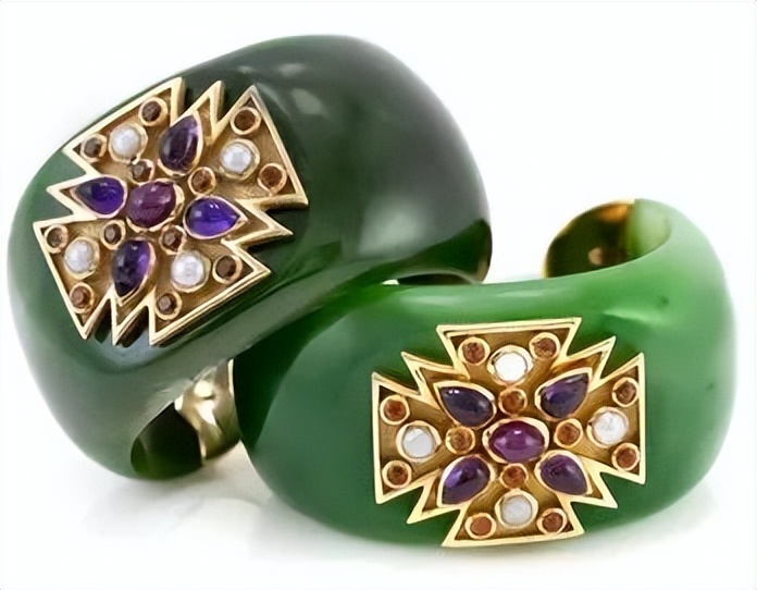 谭松韵关晓彤金鹰节,关晓彤谭松韵红毯走秀