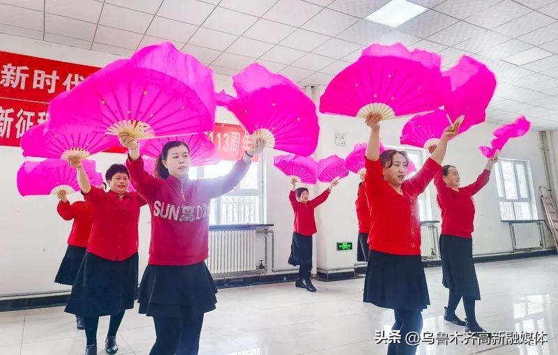 三八妇女节巾帼魅力绽芳华图片,情暖三八节巾帼绽芳华文章