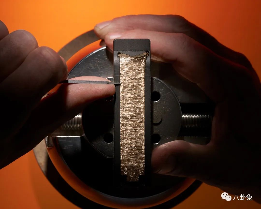 伯爵表怎么选,伯爵情侣对表