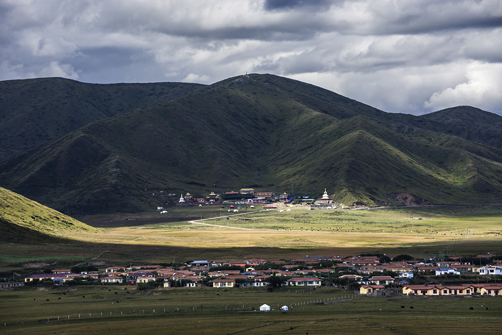 西部大草原旅游攻略,四川红原大草原自驾旅游攻略
