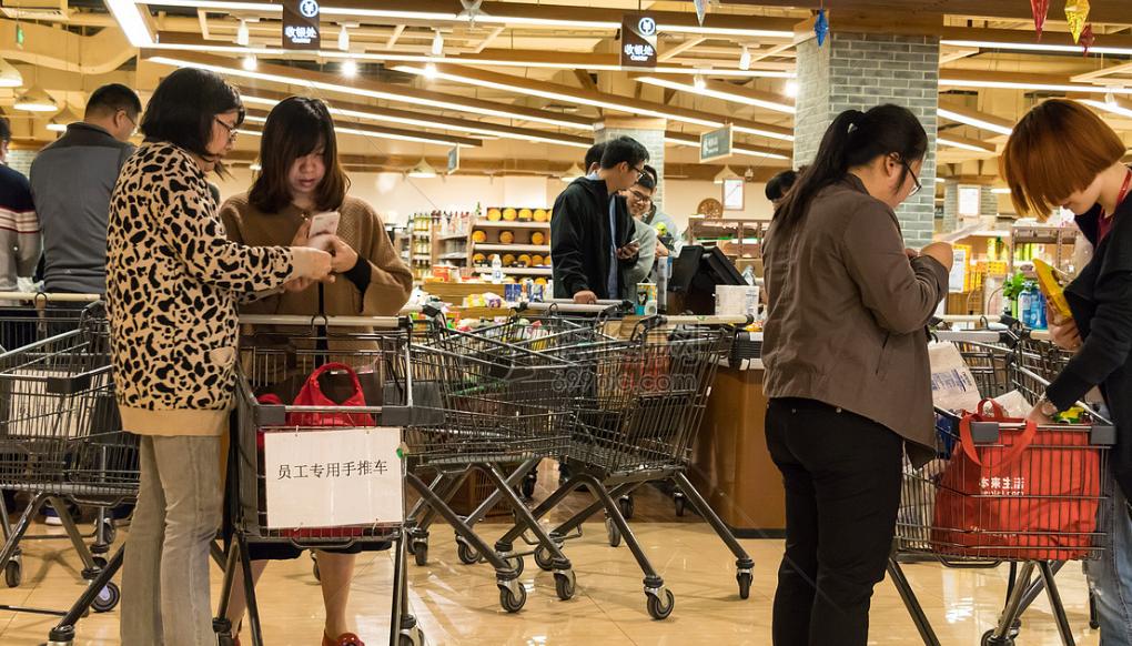 风向变了！为了解决就业问题，竟让老百姓掏钱消费，国家又出手了