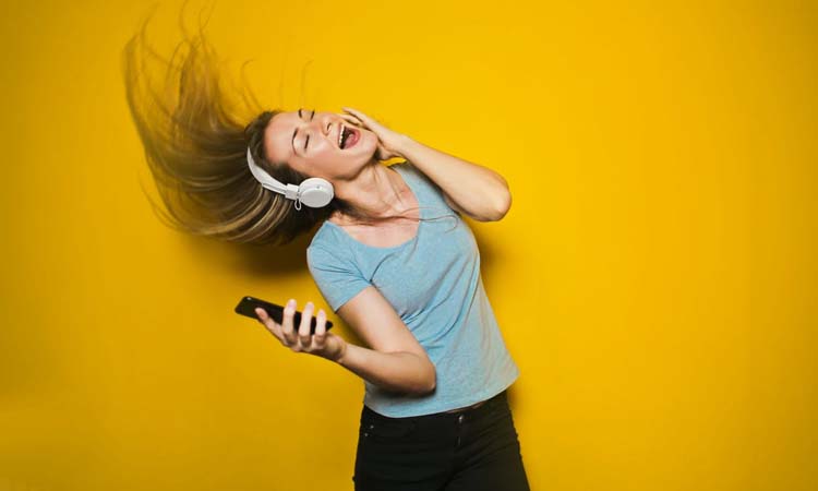 被同事们排挤最明智的做法,被同事打压排挤最好的解决方法