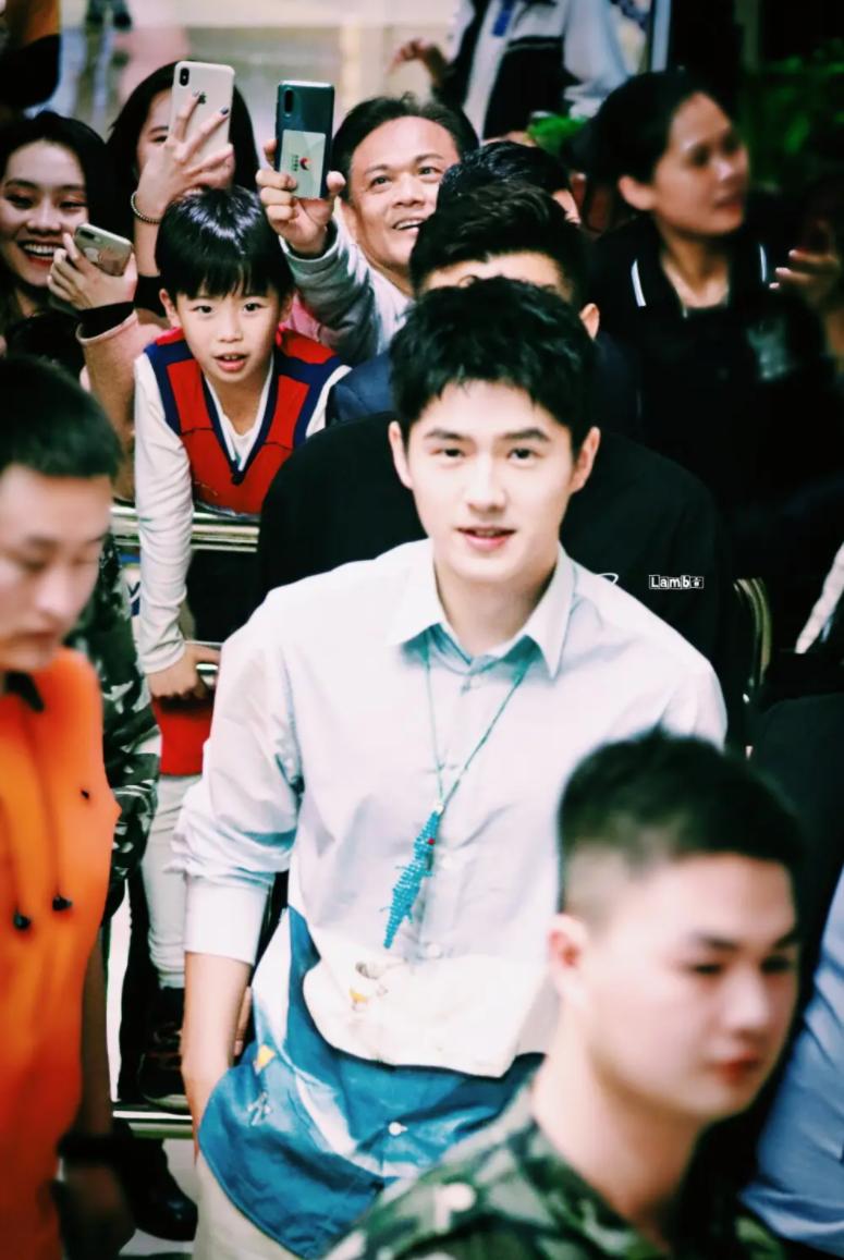 鍛ㄥ啲闆ㄨ鍑┈鎬濈函,鍛ㄥ啲闆ㄥ洖搴斿唴娑甸┈鎬濈函