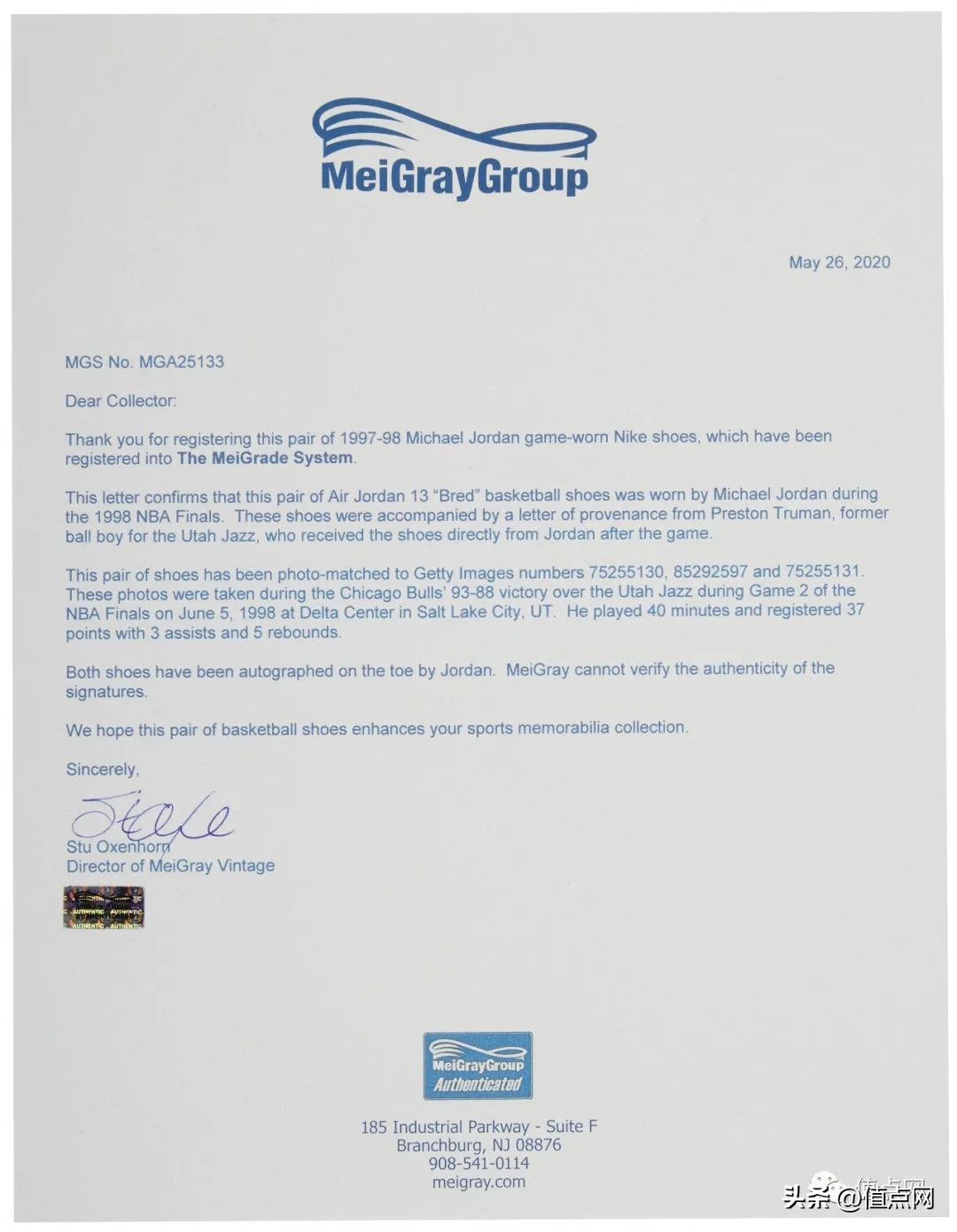 乔丹一双参赛球鞋拍卖出147美万元,乔丹airjordan1low复古蓝真假