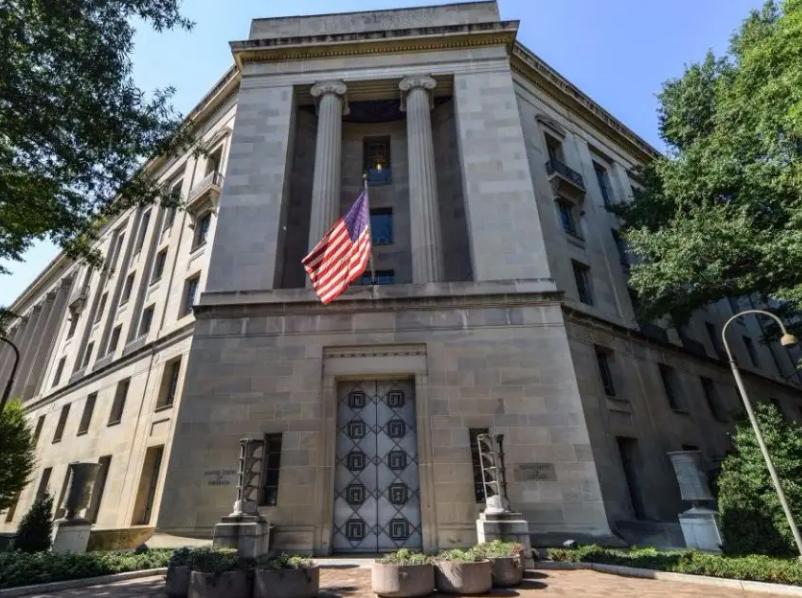 他16岁黑进五角大楼，差点按下*弹核**按钮，被称为世界第一黑客