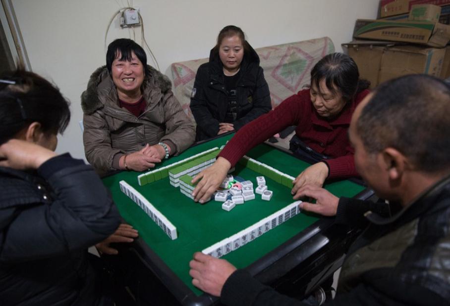 留守妇女出轨案被婆婆发现,女子婚内出轨被丈夫公公发现新闻