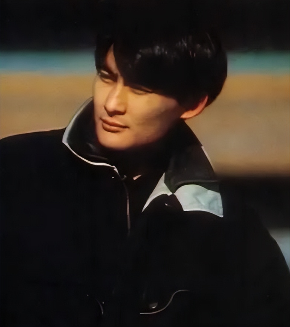 景岗山个人近照,景岗山年轻个人资料