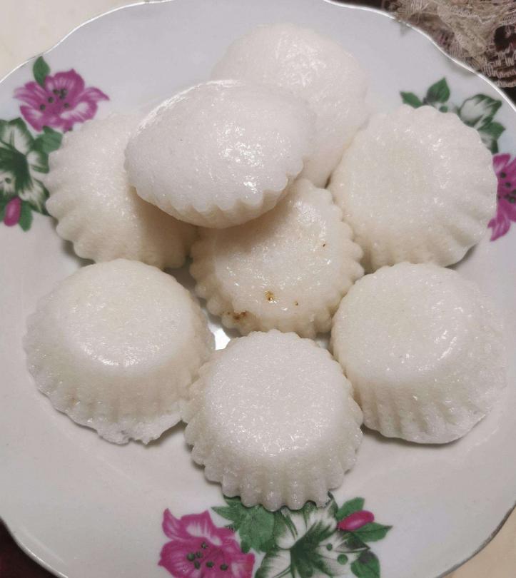 重庆残疾小伙卖白糕,重庆卖白糕富翁被杀