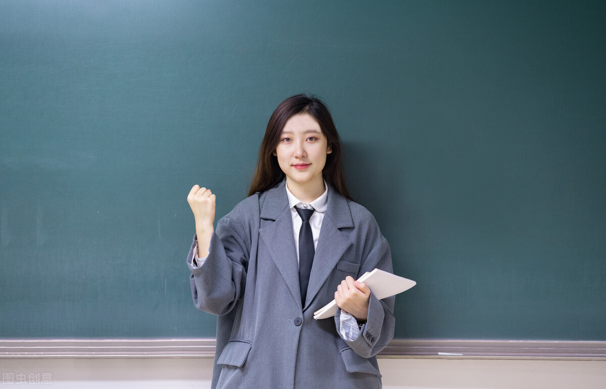 高考生的来信：高考分数不太理想，我究竟是复读还是上大专好？