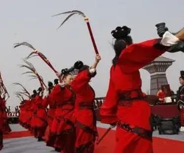 汉朝皇宫是长乐宫还是未央宫,汉朝未央宫有哪几个殿