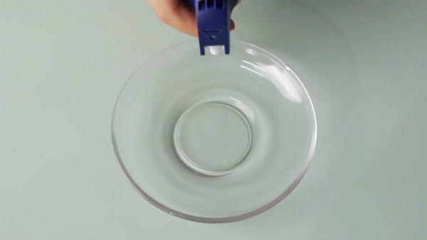 风扇上灰怎么清理,为什么电风扇的扇叶上容易积累灰