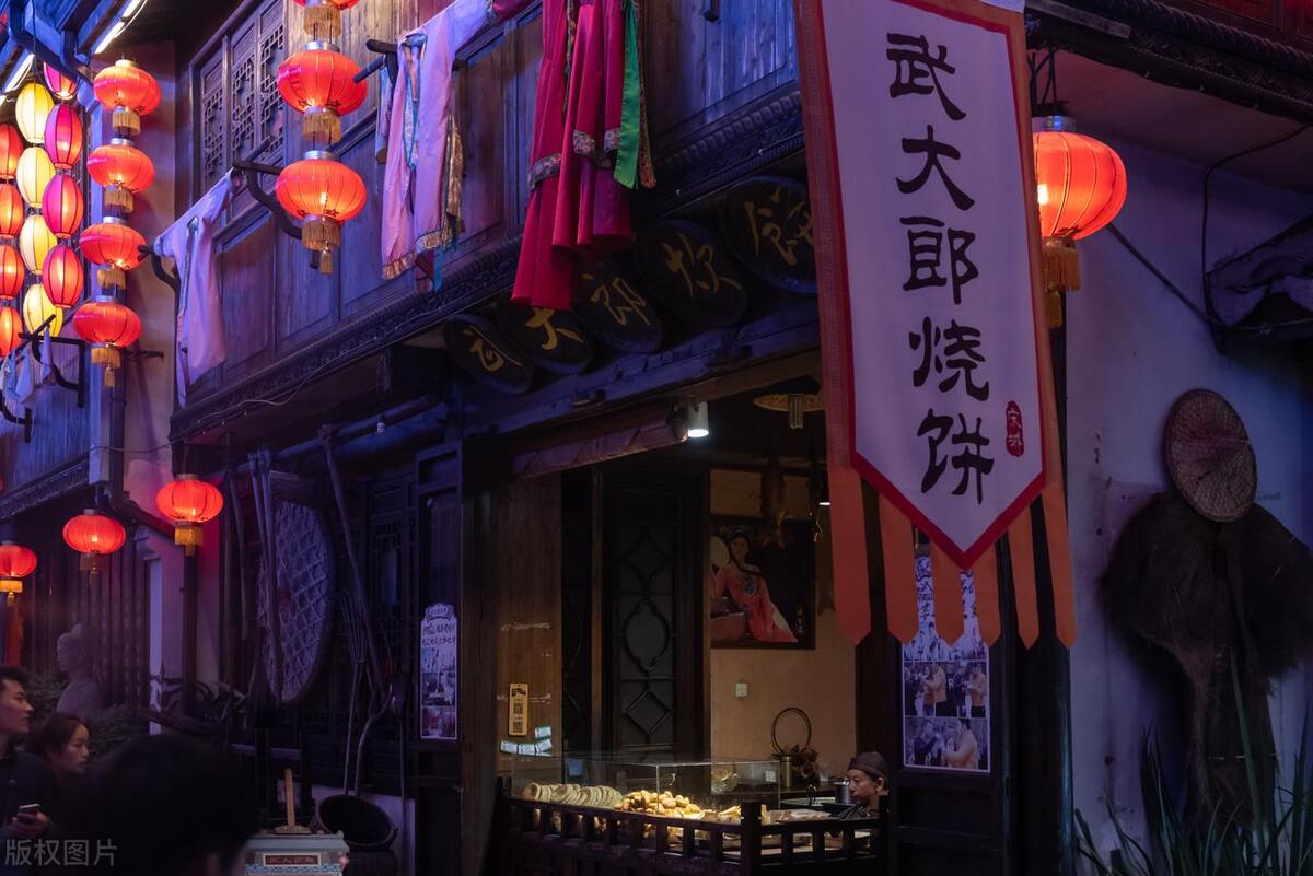 杭州宋城跟横店比哪个值得去,杭州宋城景区值得去玩吗