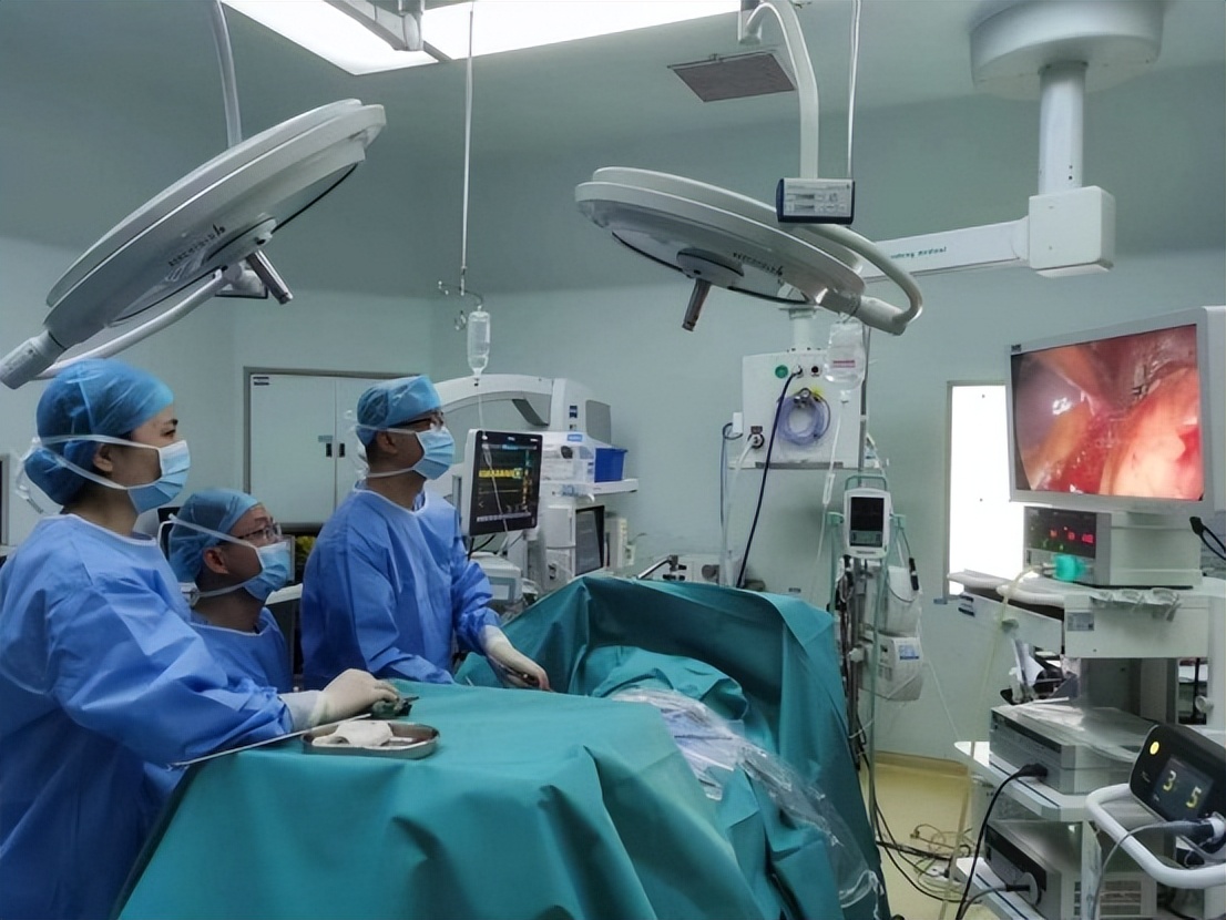 31岁女性“硬抗”多年，原是输尿管“跑偏”