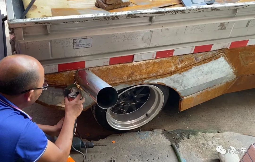 五菱兴旺面包车最新款,第二代五菱兴旺小卡