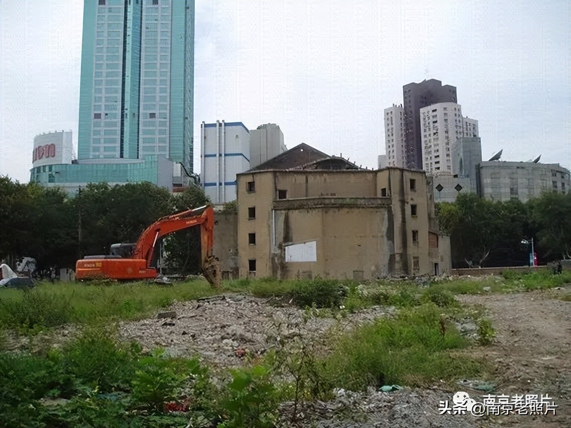 胜利已不在新街口