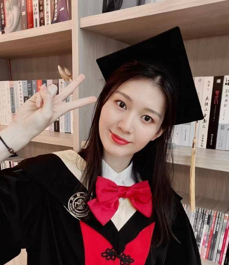 女篮颜值天花板李梦,女篮王思雨成长之路