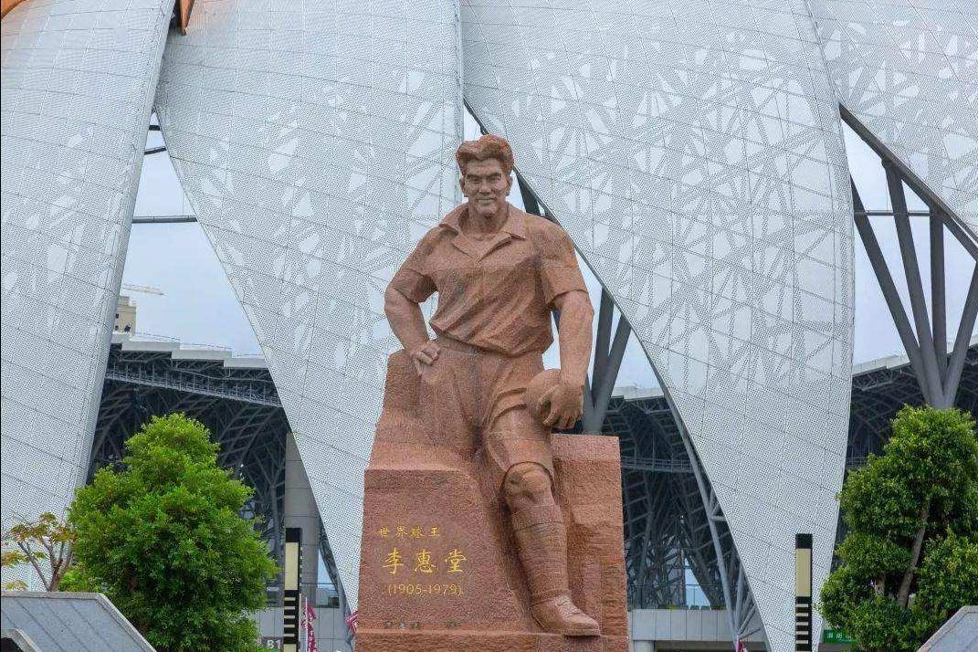 1964年贺龙整治国足，仅用一招，让国足踢到了亚洲第一