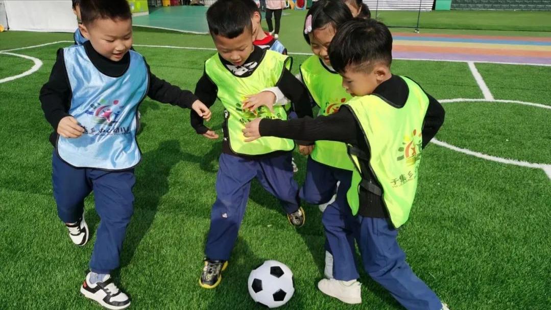 阜南县田集镇中心小学足球队比赛,阜南足球联赛