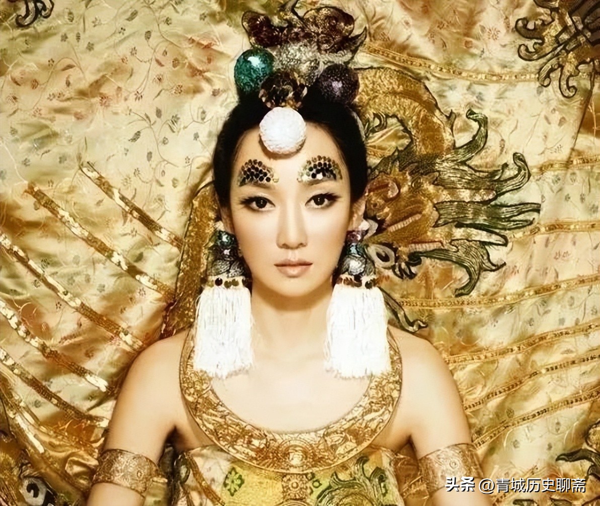 萨顶顶是藏族还是汉族,萨顶顶怎么变成蒙古族