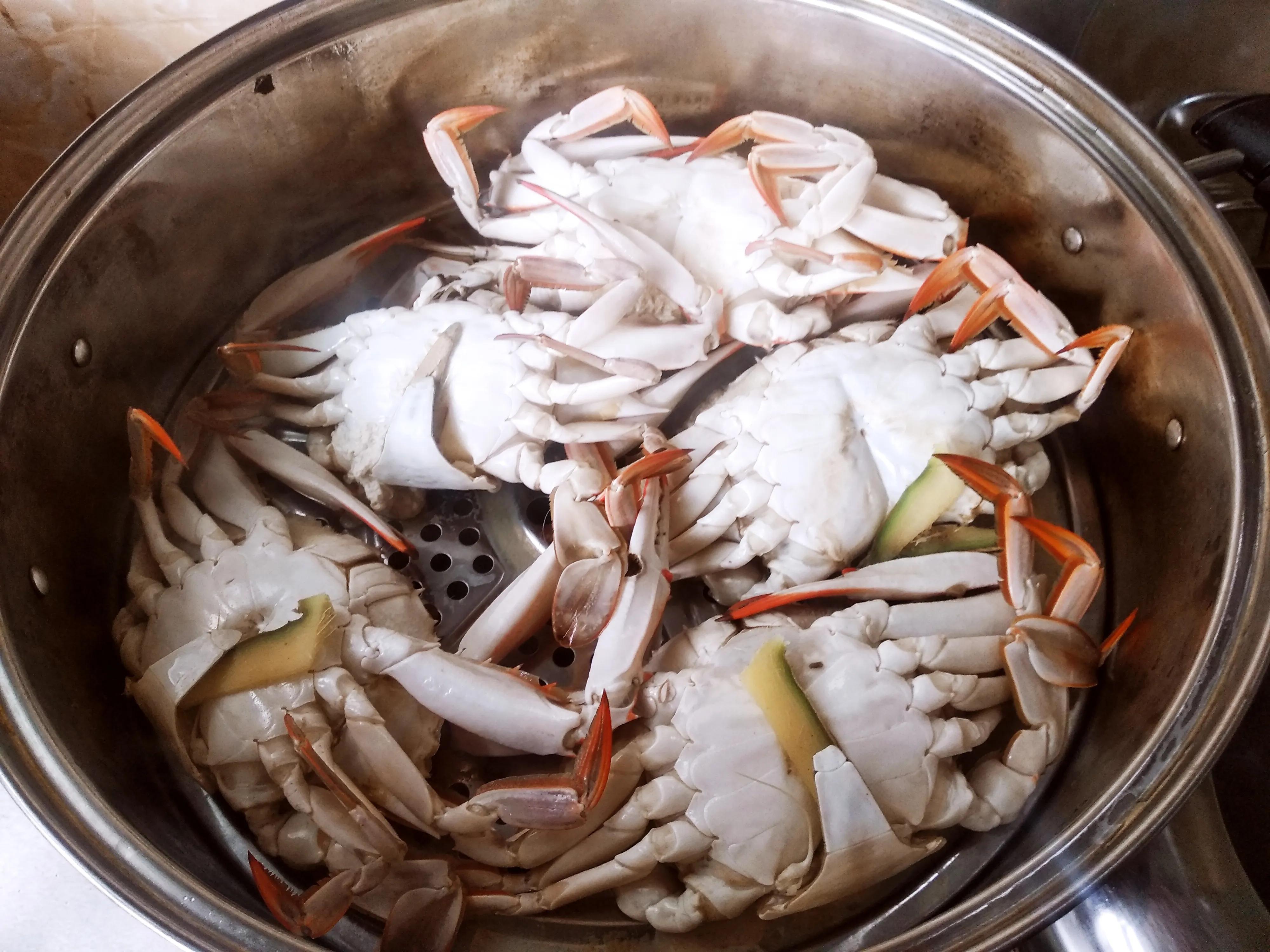 海鲜市场买回来的螃蟹死了能吃吗,活螃蟹什么地方不能吃