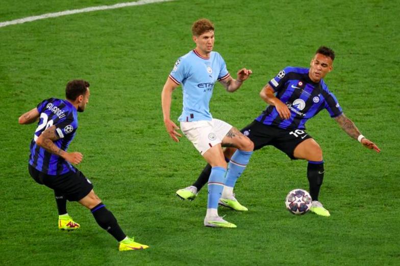 曼城3-1年轻人格拉利什表现,曼城夺冠后格拉利什哭了